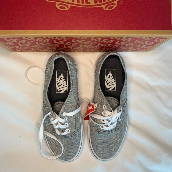 BNIB Vans - Picture 2 of 5